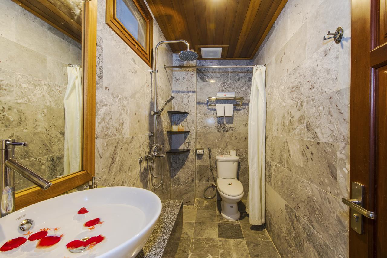 Ruby Hotel ホイアン エクステリア 写真